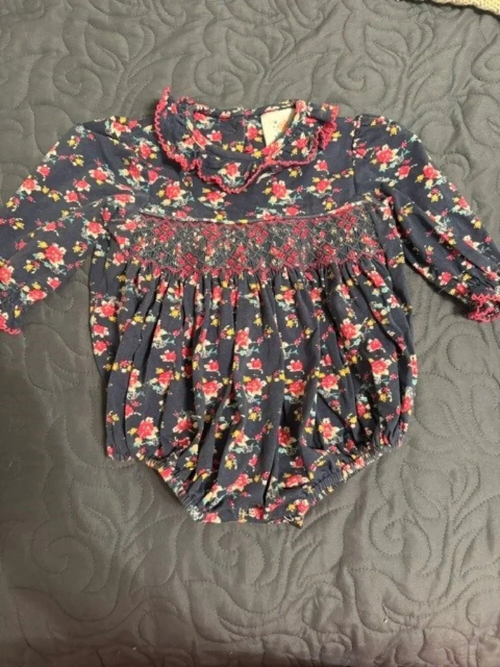 STITCHY FISH BLUE BUBBLE W/SMOCKED FLOWERS SIZE 9 MONTHS